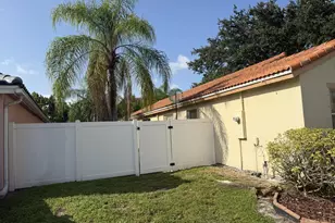 8164 Pelican Harbour Dr, Lake Worth, FL 33467 - Photo 7