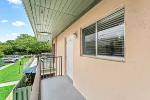 1866 Fairview Villas Dr, Palm Springs, FL 33406 - Photo 5