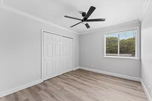 1866 Fairview Villas Dr, Palm Springs, FL 33406 - Photo 23