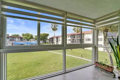 9410 N Hollybrook Lake Drive, Pembroke Pines, FL 33025 - Photo 17