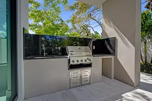 235 NE 11th St, Delray Beach, FL 33444 - Photo 25
