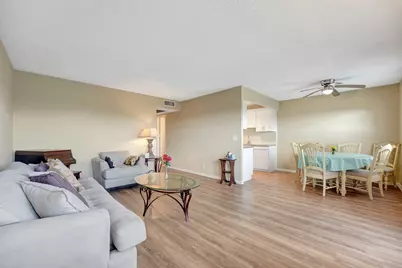 4026 Swansea B Crescent, Deerfield Beach, FL 33442 - Photo 5