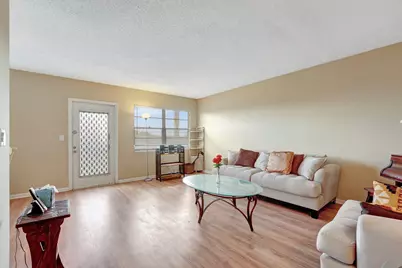 4026 Swansea B Crescent, Deerfield Beach, FL 33442 - Photo 3