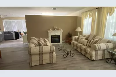7650 Oak Grove Circle, Lake Worth, FL 33467 - Photo 9