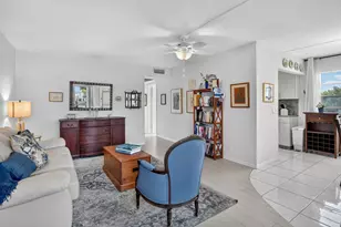 28 Brighton A, Boca Raton, FL 33434 - Photo 3