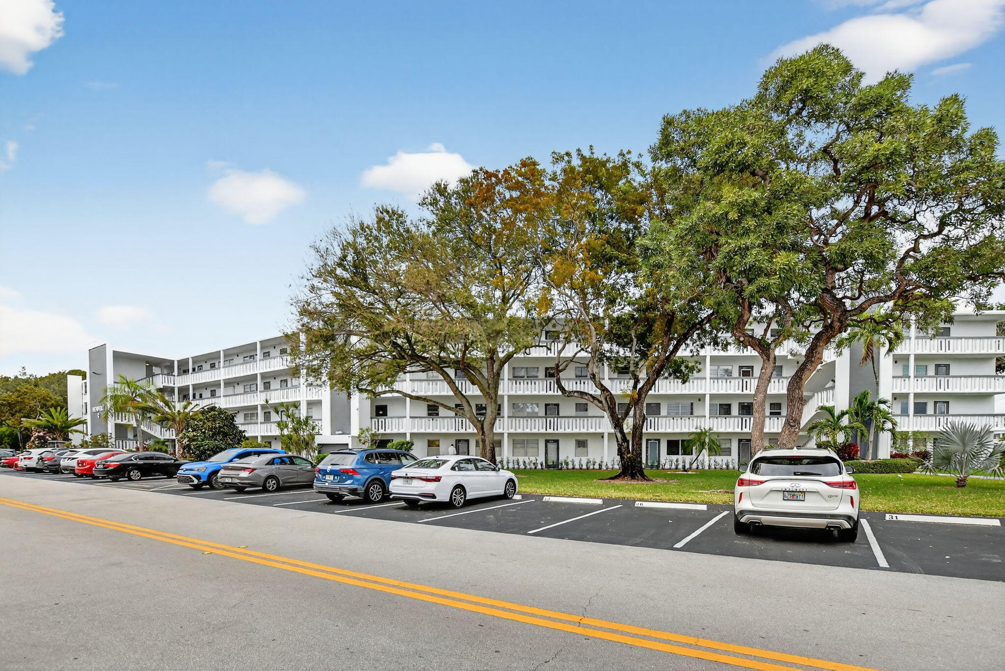 2070 Newport Q Dr - 2070 Newport Q Dr, Deerfield Beach, FL 33442 Luxury Property | Jose Angel Pina