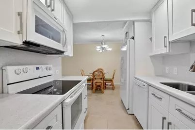 2070 Newport Q Drive, Deerfield Beach, FL 33442 - Photo 11