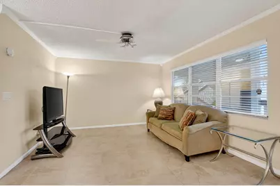2070 Newport Q Drive, Deerfield Beach, FL 33442 - Photo 3