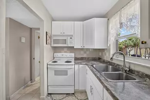 355 Lake Frances Dr, West Palm Beach, FL 33411 - Photo 19