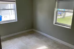 319 SW 15th St, Fort Lauderdale, FL 33315 - Photo 11
