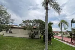 2290 SE Breckenridge Cir, Port Saint Lucie, FL 34952 - Photo 19
