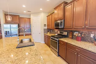 11192 SW Maple Tree Ln, Port Saint Lucie, FL 34987 - Photo 9