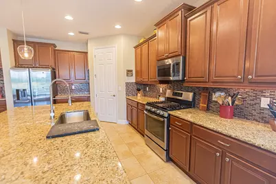 11192 SW Maple Tree Lane, Port Saint Lucie, FL 34987 - Photo 9
