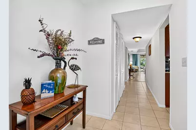 3425 Via Poinciana #201, Lake Worth, FL 33467 - Photo 3