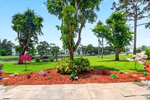 3425 Via Poinciana, Lake Worth, FL 33467 - Photo 35