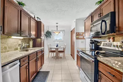 3425 Via Poinciana #201, Lake Worth, FL 33467 - Photo 11