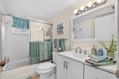 3425 Via Poinciana #201, Lake Worth, FL 33467 - Photo 31