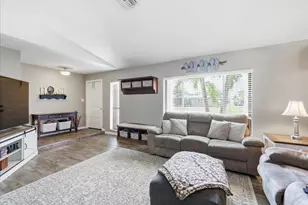 7041 NW 23rd St, Margate, FL 33063 - Photo 5