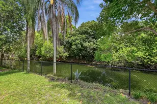 7041 NW 23rd St, Margate, FL 33063 - Photo 31