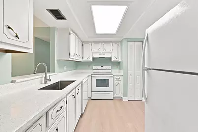 950 NW 80th Avenue #204, Margate, FL 33063 - Photo 7