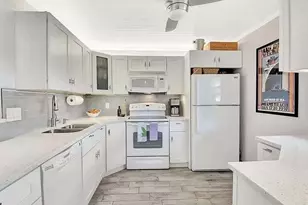 2615 NE 3rd Ct, Boynton Beach, FL 33435 - Photo 11