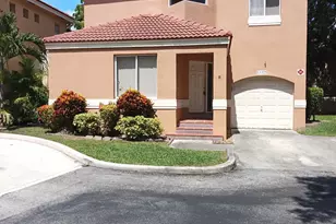 11379 Lakeview Dr, Coral Springs, FL 33071 - Photo 1