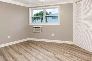 1723 NE Miami Gardens Dr, Miami, FL 33179 - Photo 5