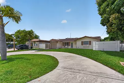 535 NE 8th Avenue, Deerfield Beach, FL 33441 - Photo 3