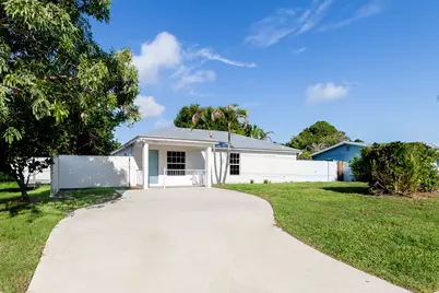 5060 SE Ebbtide Avenue, Stuart, FL 34997 - Photo 1