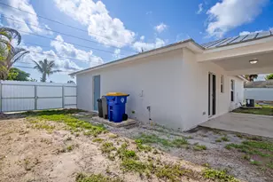 5060 SE Ebbtide Ave, Stuart, FL 34997 - Photo 17