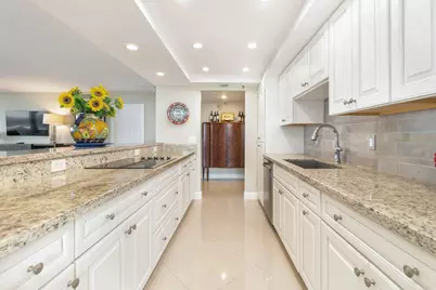 2480 Presidential Way #1901, West Palm Beach, FL 33401 - Photo 9