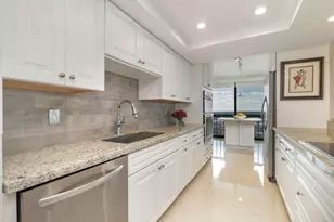 2480 Presidential Way, West Palm Beach, FL 33401 - Photo 7