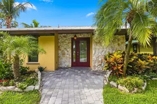3120 NE Heather Ct, Jensen Beach, FL 34957 - Photo 9
