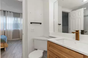 3250 NE 28th St, Fort Lauderdale, FL 33308 - Photo 21