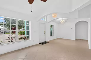 482 NW Sunflower Pl, Jensen Beach, FL 34957 - Photo 9