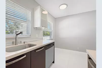 416 NE 15th Avenue #12, Fort Lauderdale, FL 33301 - Photo 3