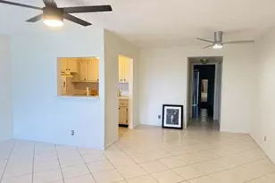 430 Chatham U, West Palm Beach, FL 33417 - Photo 3