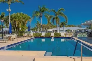 100 Pine Point Dr, Boynton Beach, FL 33435 - Photo 17