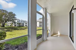 100 W Hidden Valley Blvd, Boca Raton, FL 33487 - Photo 9