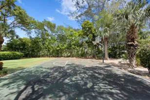 1057 E Heritage Club Cir, Delray Beach, FL 33483 - Photo 31