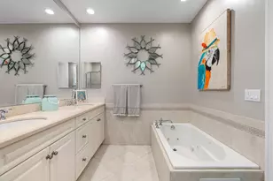 1057 E Heritage Club Cir, Delray Beach, FL 33483 - Photo 11