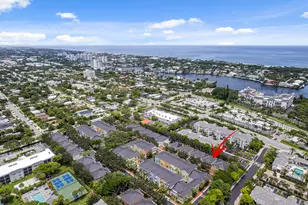 1057 E Heritage Club Cir, Delray Beach, FL 33483 - Photo 1