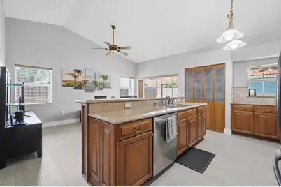 12564 NW 10th Place, Sunrise, FL 33323 - Photo 23