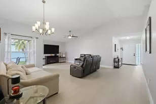 12564 NW 10th Pl, Sunrise, FL 33323 - Photo 13