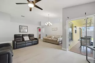12564 NW 10th Pl, Sunrise, FL 33323 - Photo 11