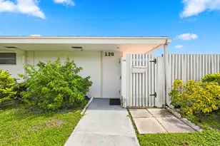 126 West Ct, Royal Palm Beach, FL 33411 - Photo 13