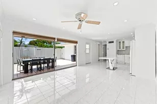 126 West Ct, Royal Palm Beach, FL 33411 - Photo 9