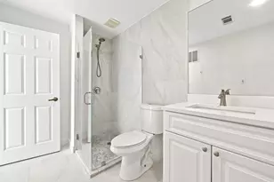 126 West Ct, Royal Palm Beach, FL 33411 - Photo 27