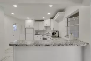 7 Greenway Village N, Royal Palm Beach, FL 33411 - Photo 5