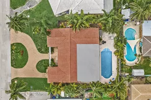 2121 NE 52nd St, Fort Lauderdale, FL 33308 - Photo 9